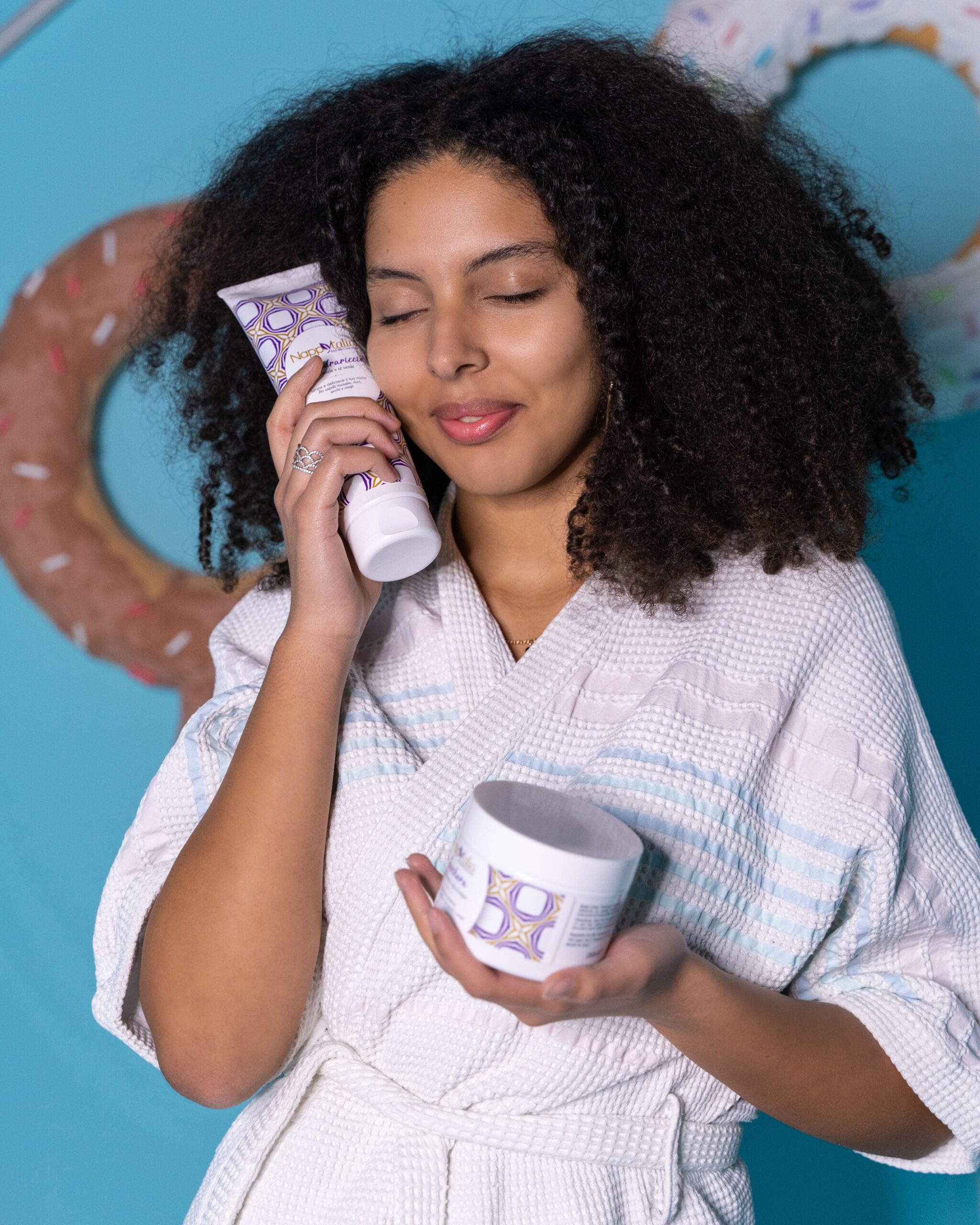 Modella Nappytalia con capelli afro